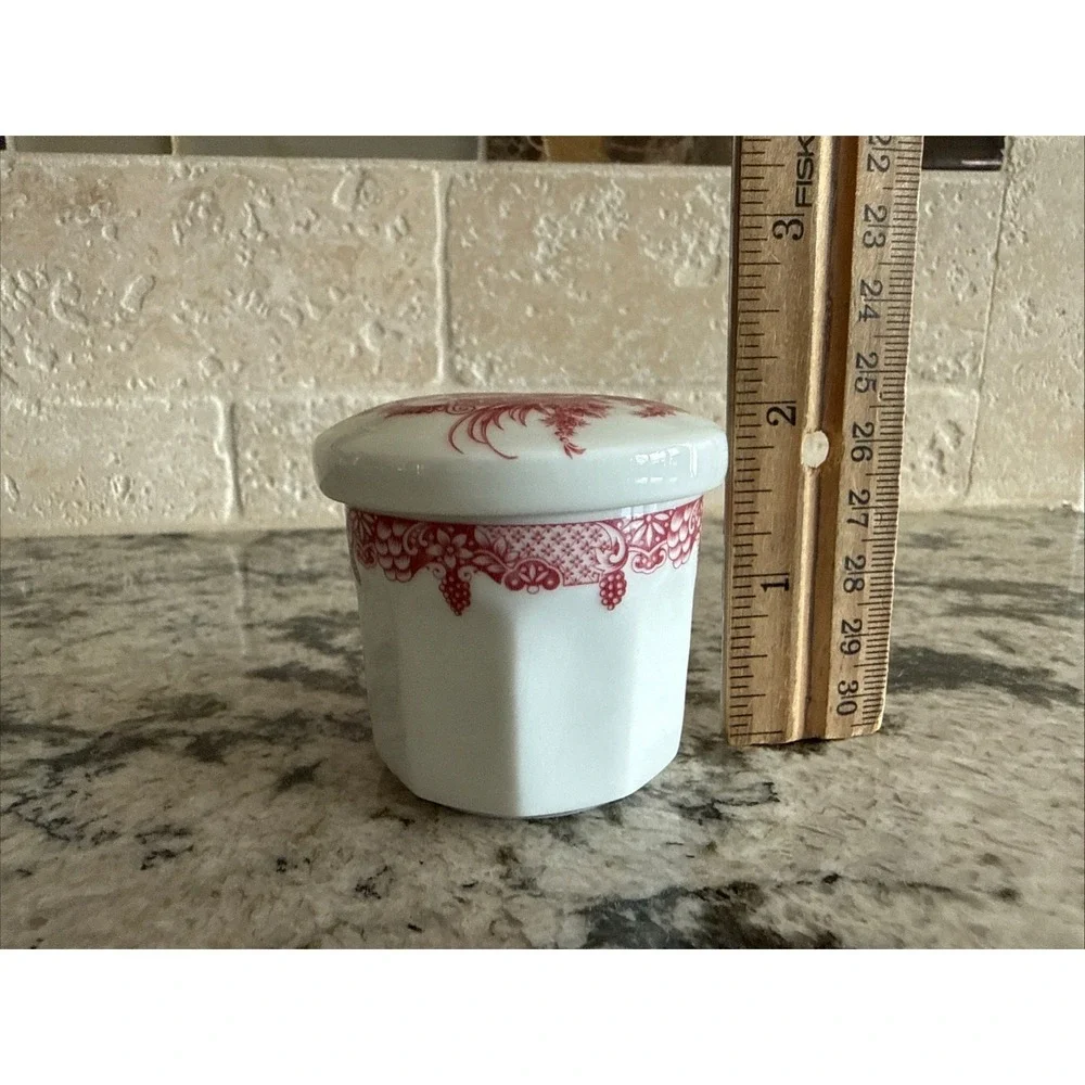 Vintage Limoges Fine Porcelain France Jewelry Trinket Pill Box